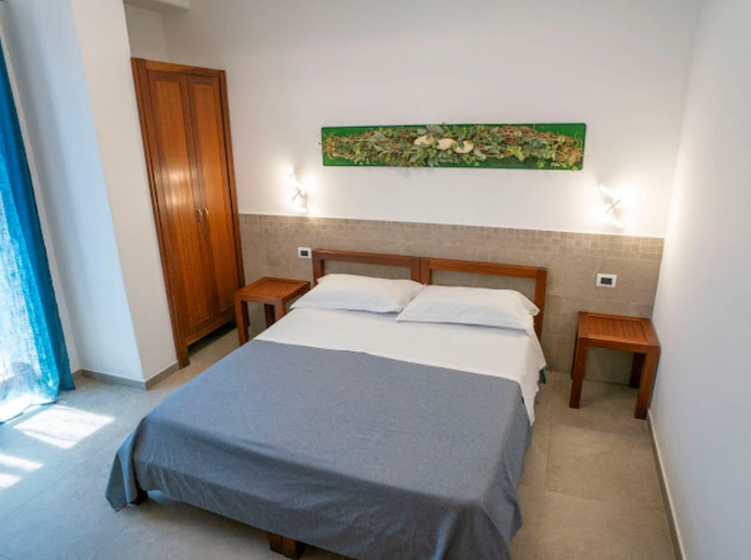 Bedroom 4, Petit Hotel, Messina