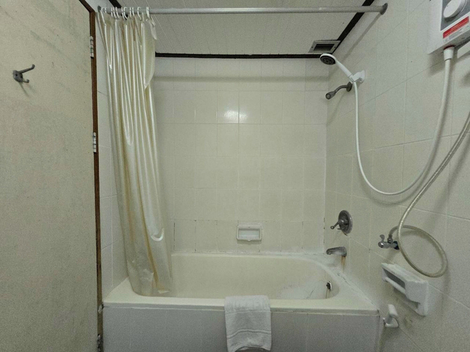 Bathroom 4, Pailyn Hotel Sukhothai, Muang Sukhothai
