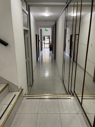 Others 3, Piazza Suites 3, Capital