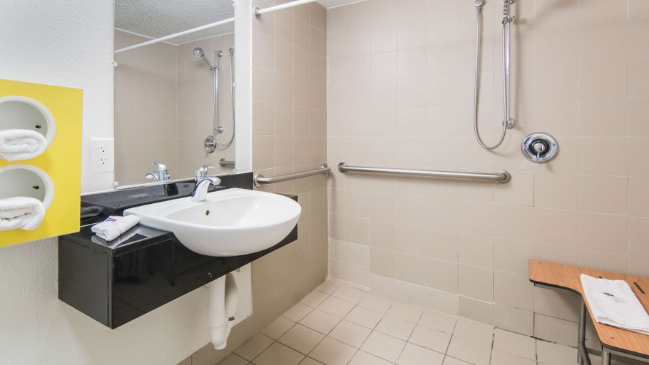 Bathroom 4, Motel 6 Addison, TX - Dallas, Dallas