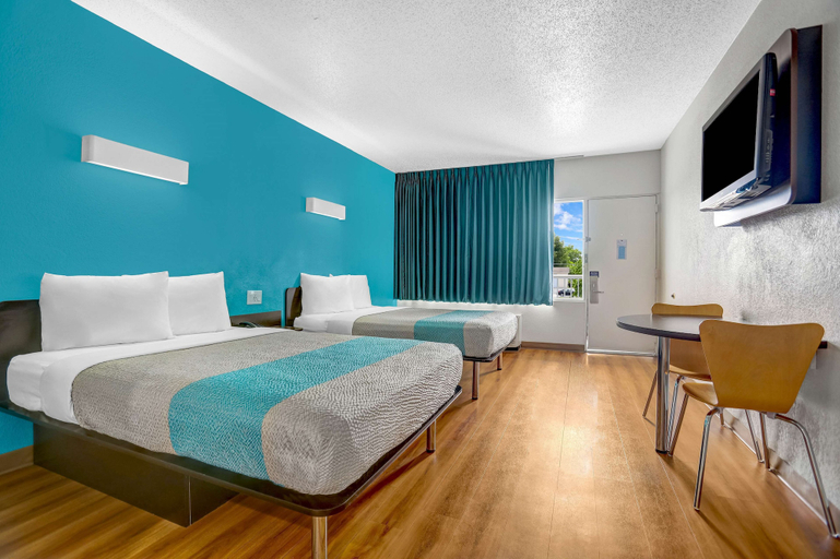 Bedroom 3, Motel 6 Jacksonville, NC, Onslow