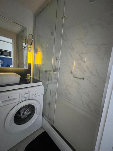 Bathroom 4, Orbi city panorama, Batumi
