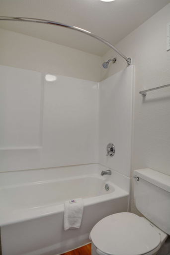 Bathroom 5, Motel 6 Chicopee, MA - Springfield, Hampden