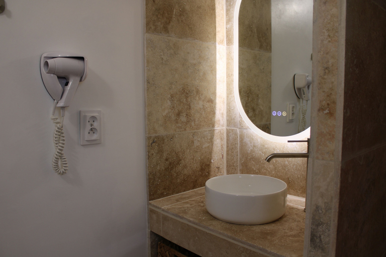 Bathroom 5, Hotellerie de l'Esplanade, Var