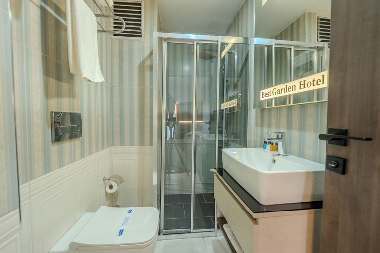 Bathroom 5, Best Garden Hotel, Fatih