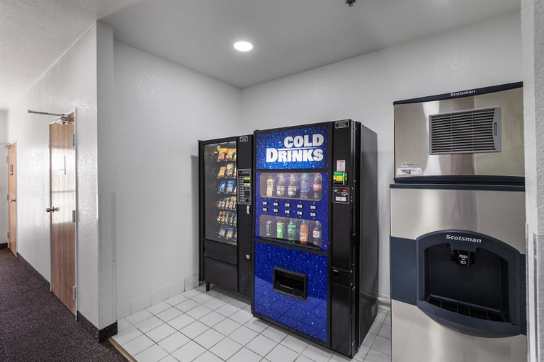 Food & Drinks 5, Motel 6 Bedford, TX - Fort Worth, Tarrant