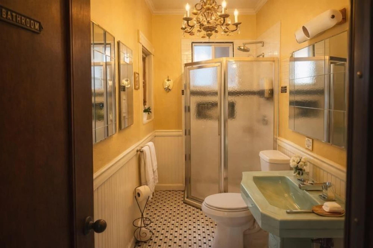 Bathroom 4, The Rosemary Silverlake, Los Angeles