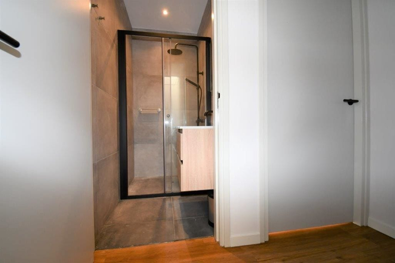 Bathroom 3, Skylgerduin, Terschelling