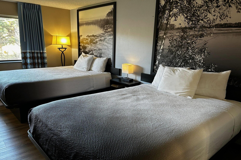 Bedroom 3, Super 8 by Wyndham Estherville, Emmet