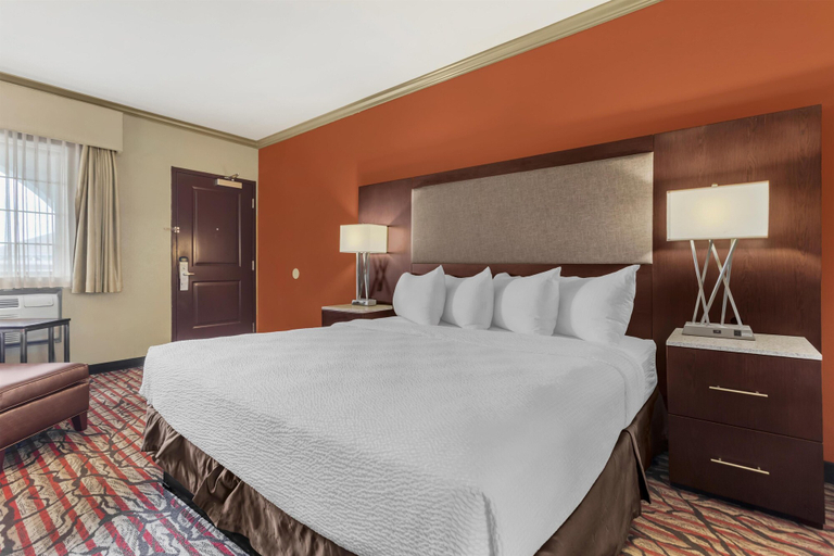 Bedroom 4, Best Western Plus Brookside Inn, Santa Clara