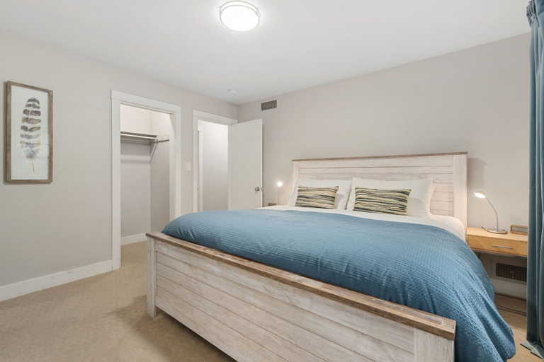 Bedroom 3, Beautiful Bungalow Next to Csu - Free Cruiser Bikes, Larimer