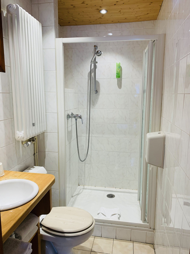Bathroom 4, L’Arveyron Open House, Haute-Savoie