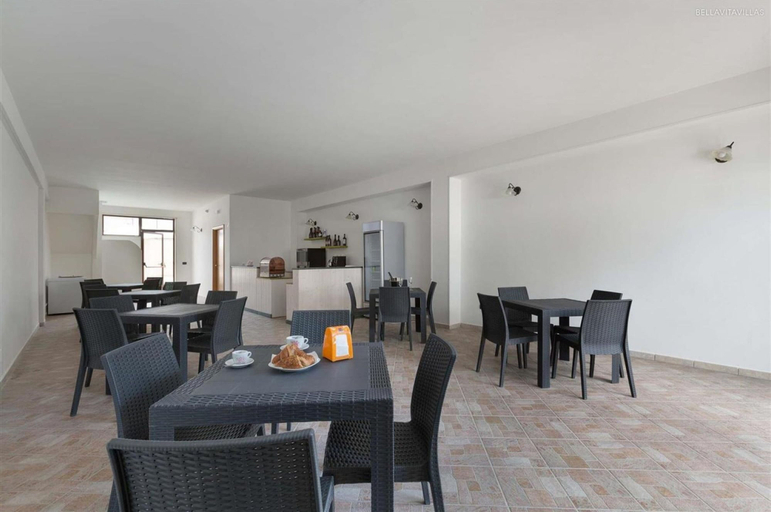 Room 2, 1785 B B Joy Home - Camera 1, Taranto