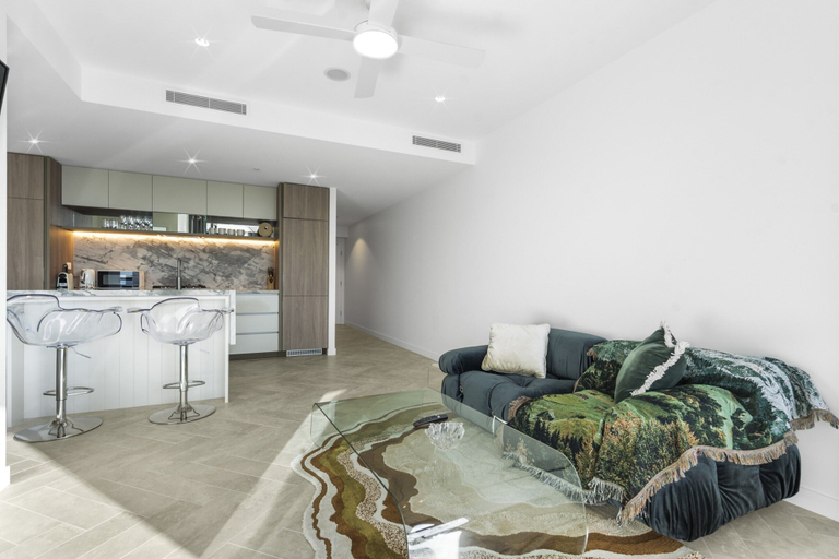 Living room 4, Bright 1-bed Apartment in Brisbane CBD, Brisbane