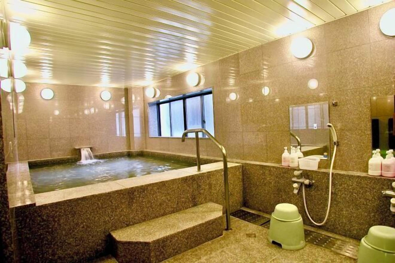 Bathroom 5, Okayama Ekimae Universal Hotel, Okayama