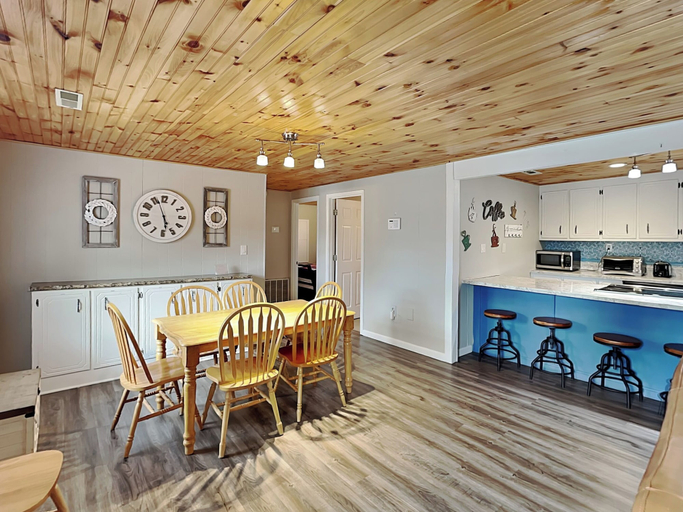 Food & Drinks 5, New Era Peak by Jackson Mountain Rentals, Sevier