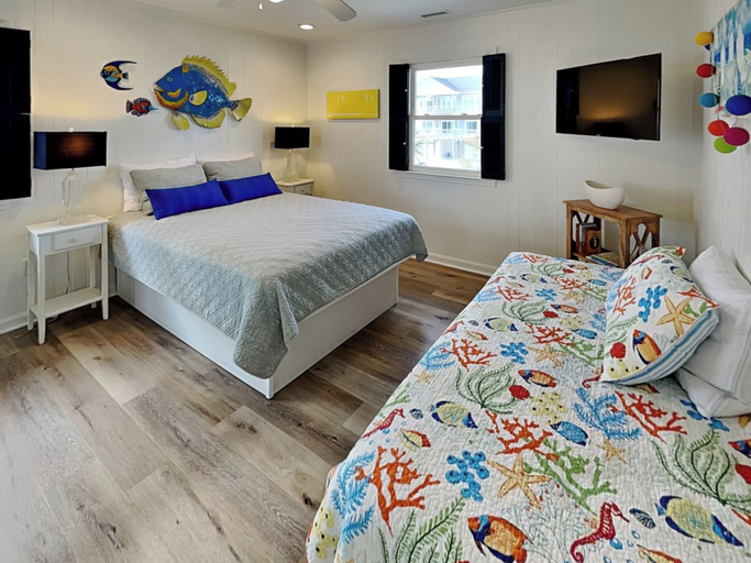 Bedroom 3, Polly's Place by Topsail Realty, Pender