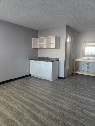 Interior 4, Columbus Kansas Mico Suites, Cherokee