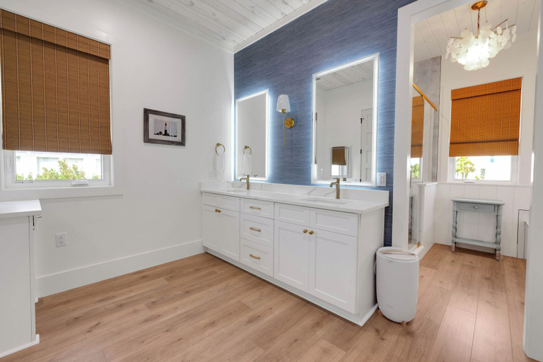 Bathroom 3, Suite Beach Tybee by Tybee Vacation Rentals, Chatham