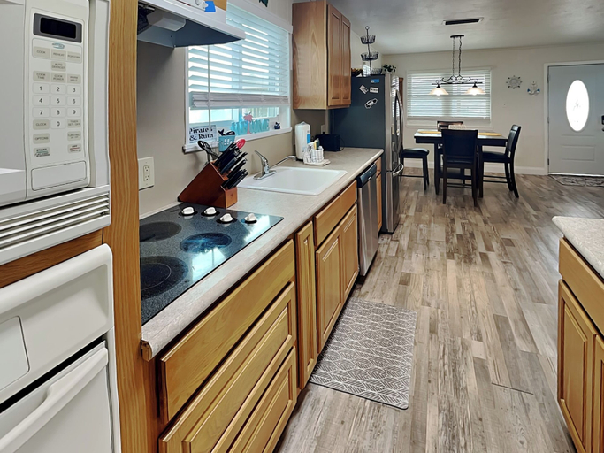 Others 5, John Silver Cottage by Ryson Vacation Rentals, Galveston