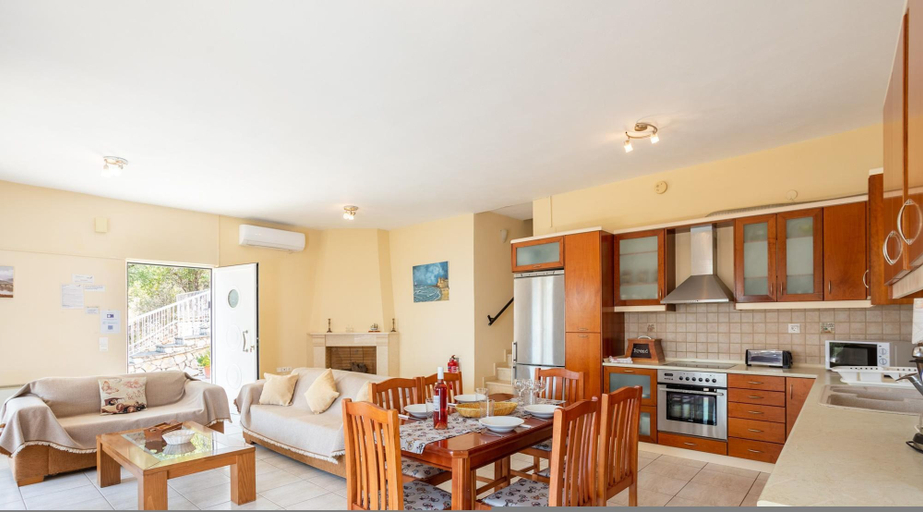 Others 4, Villa Petros Large Private Pool Walk to Beach Sea Views A C Wifi Car Not Required - 180, Ionian Islands