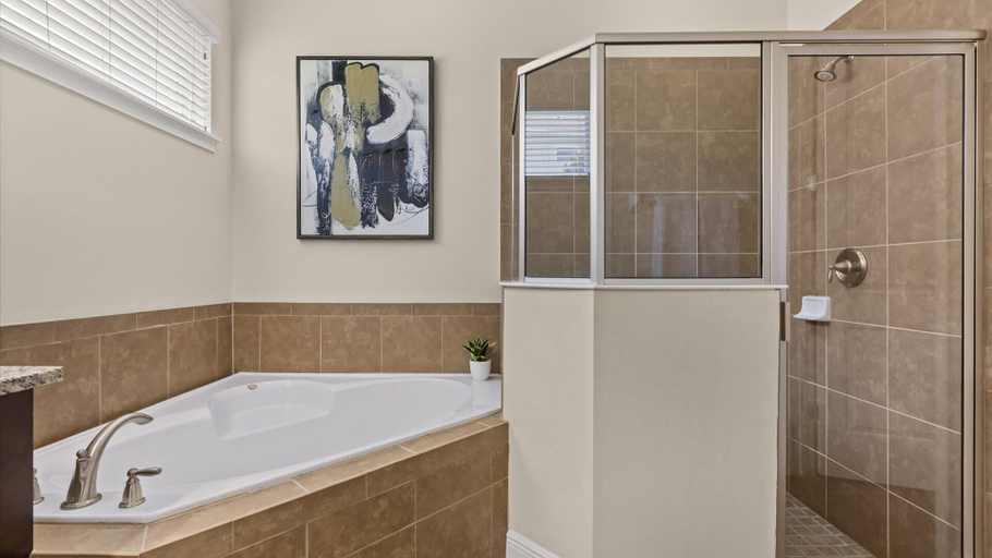 Interior 4, Upstay Spacious 5BR Villa Private Pool and Hot Tub, Osceola