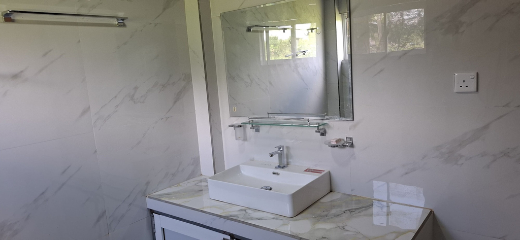 Bathroom, Bhagya Resort Limited, Mahiyanganaya