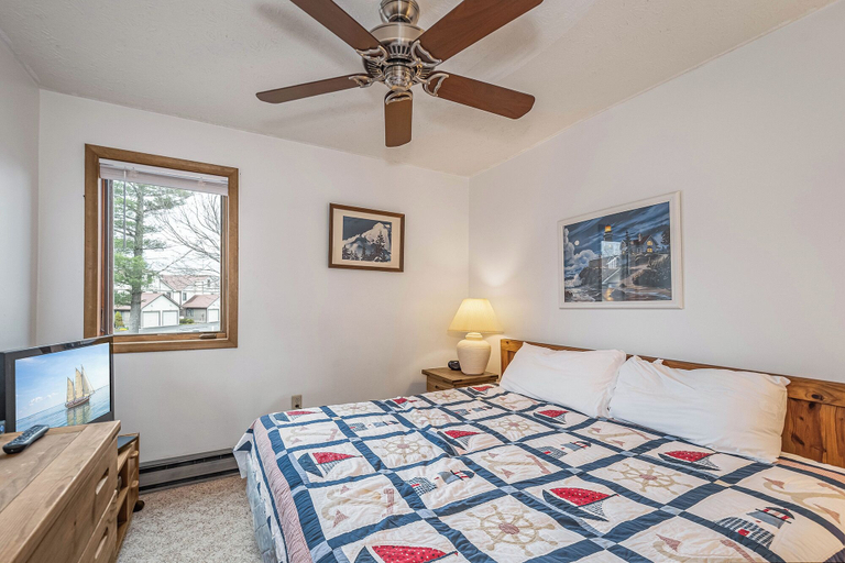 Bedroom 5, Ski Harbor 16 by Taylor Made Deep Creek, Garrett