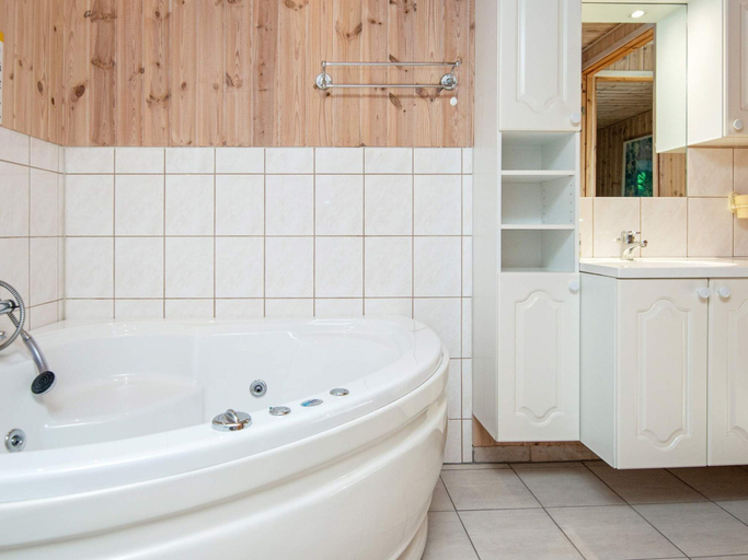 Bathroom 3, 4 Star Holiday Home in Glesborg, Norddjurs