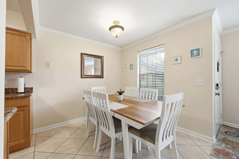 Dining 5, Fair Seas Clipper - Pet Friendly and Near Beach, Saint Johns