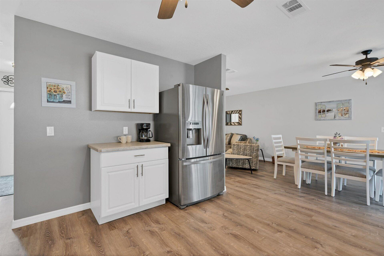 Interior 2, Dbd1014, Charlotte