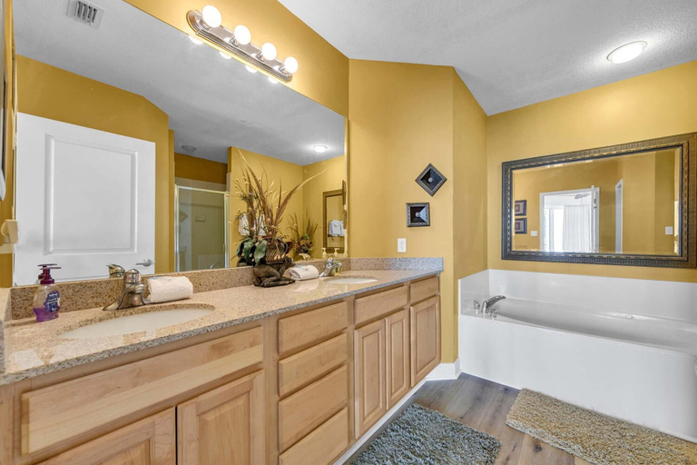 Bathroom 3, Grandview East 1604, Bay