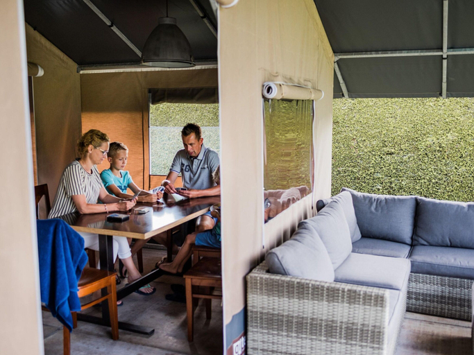Balcony 2, Fine Safari Tent in a Holiday Park, Mersch