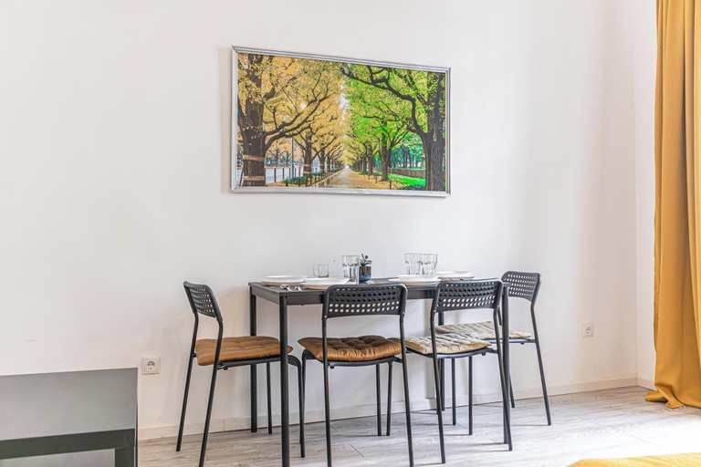 Dining room 3, Stylish 1BR Apartment Near Am Schöpfwerk, Wien