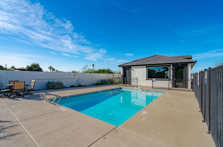 Primary image, The One 511, Maricopa