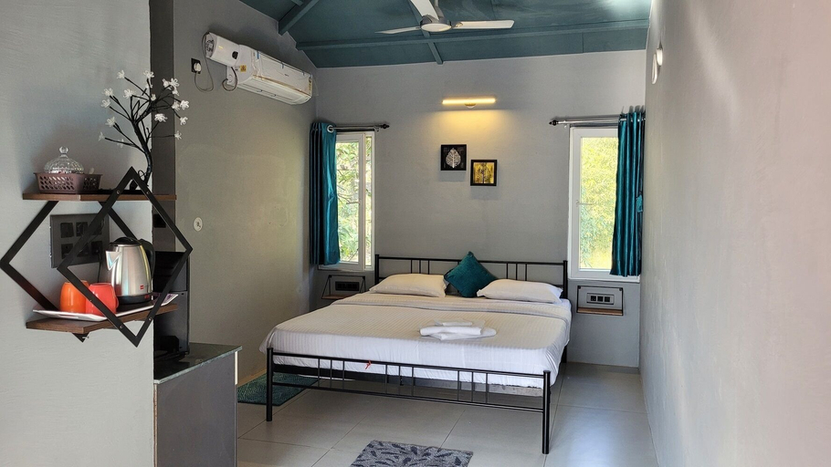 Room 4, Nest and Hives Amritpur, Nainital