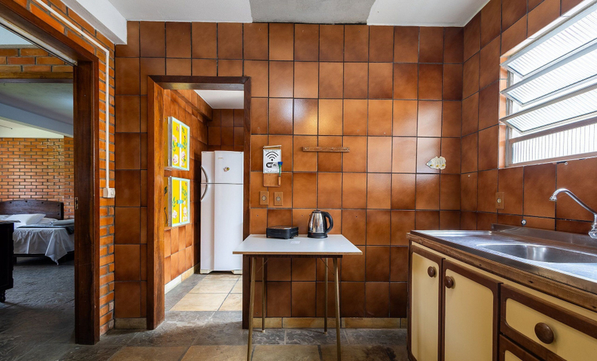 Interior 2, Large 3-bedroom House in Penha Sel0068, Penha