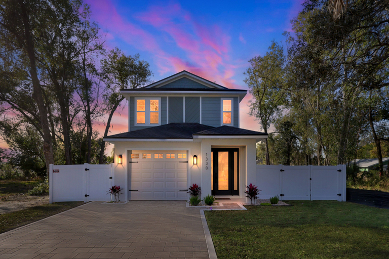 Exterior 4, Modern Mount Dora Escape Style And Sunshine 4 Bedroom Home, Lake