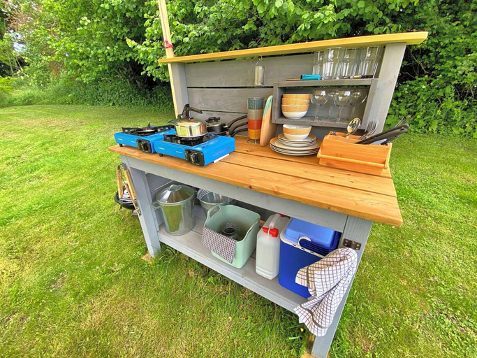 Private kitchen 5, Bell Tent Retreat in Norfolk Countryside, Norfolk