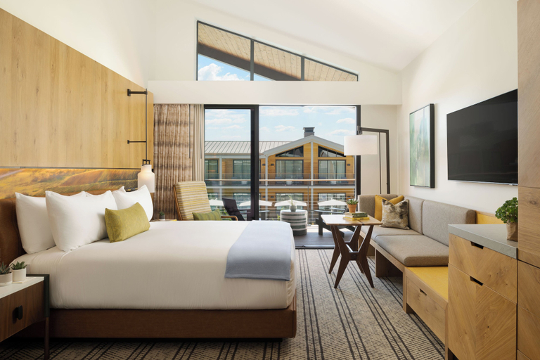 Bedroom 1, Appellation Healdsburg, Sonoma