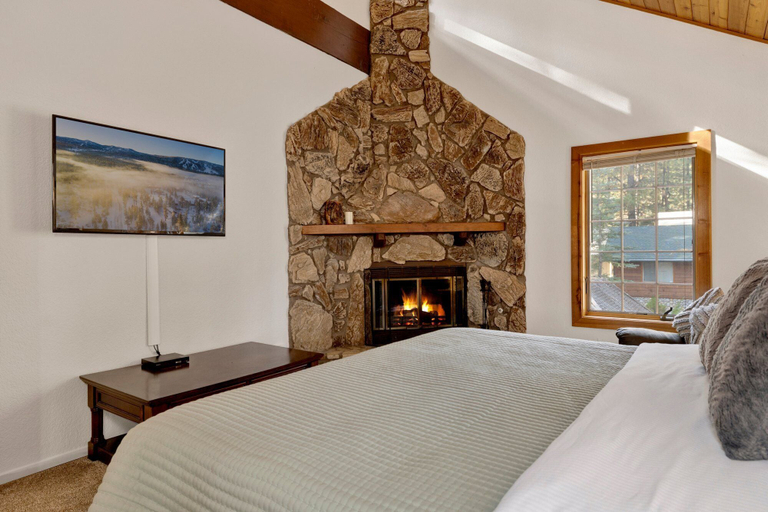 Room 2, Summit Hideaway #445, San Bernardino