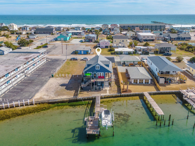 Exterior & Views 2, Sea Chase by Topsail Realty, Pender