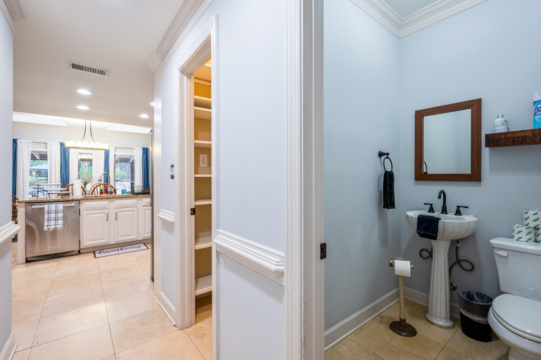 Interior 5, Poolside Farm Serenity Group Perfect, Cozy Gazebo, Bartow