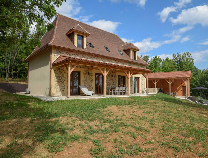 Exterior 3, Elegant 10-guest Villa With Pool & Castle Views, Dordogne
