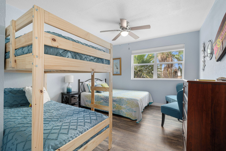 Bedroom 2, Salt Therapy by Miss Kitty’s, Aransas