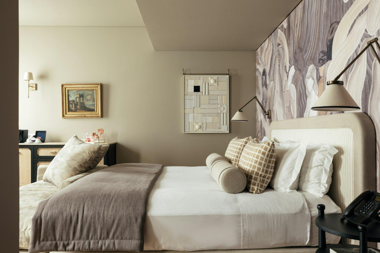 Bedroom, Infante Sagres, Porto