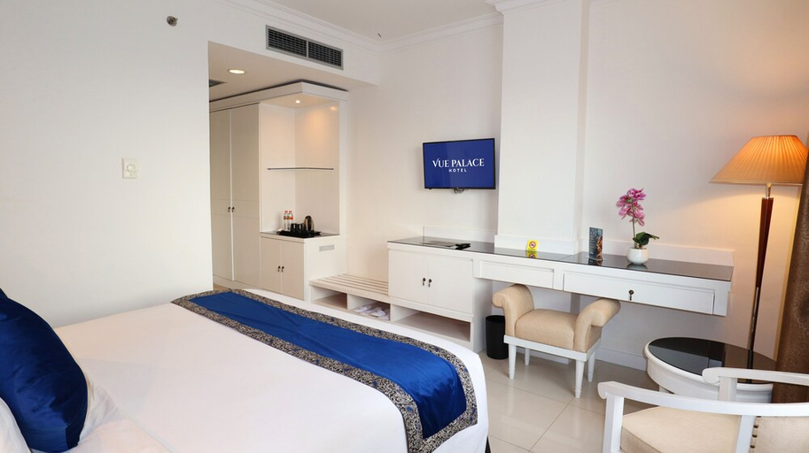 bedroom 18