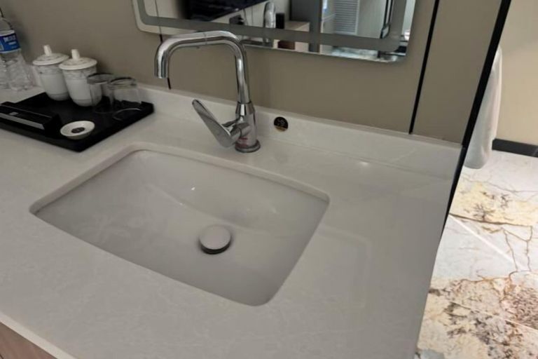Bathroom, Lanzhou Xindeli Hotel, Lanzhou