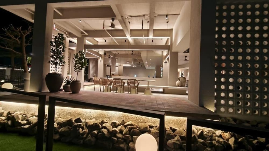 Food & Drinks 4, Jinhold Apartment Hotel, Bintulu