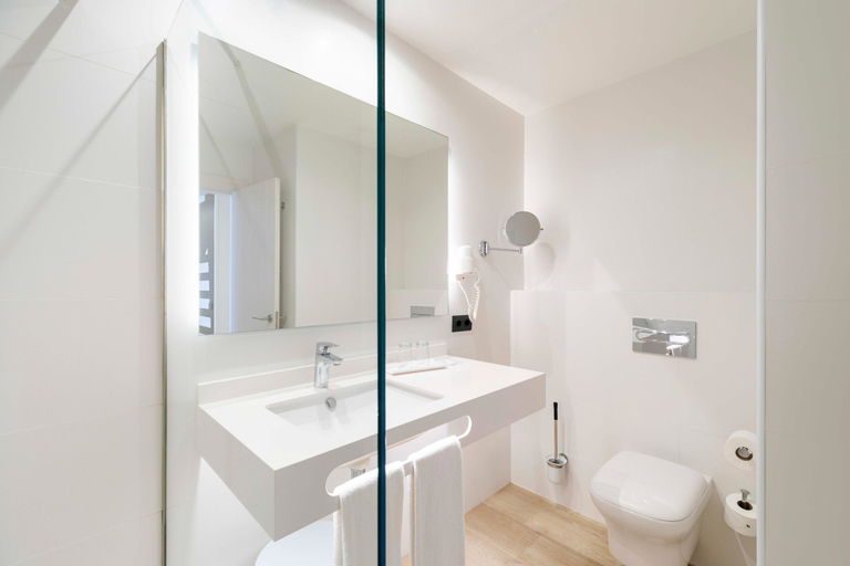 Bathroom 5, Hotel THB Naeco Ibiza - Adults Only, Baleares